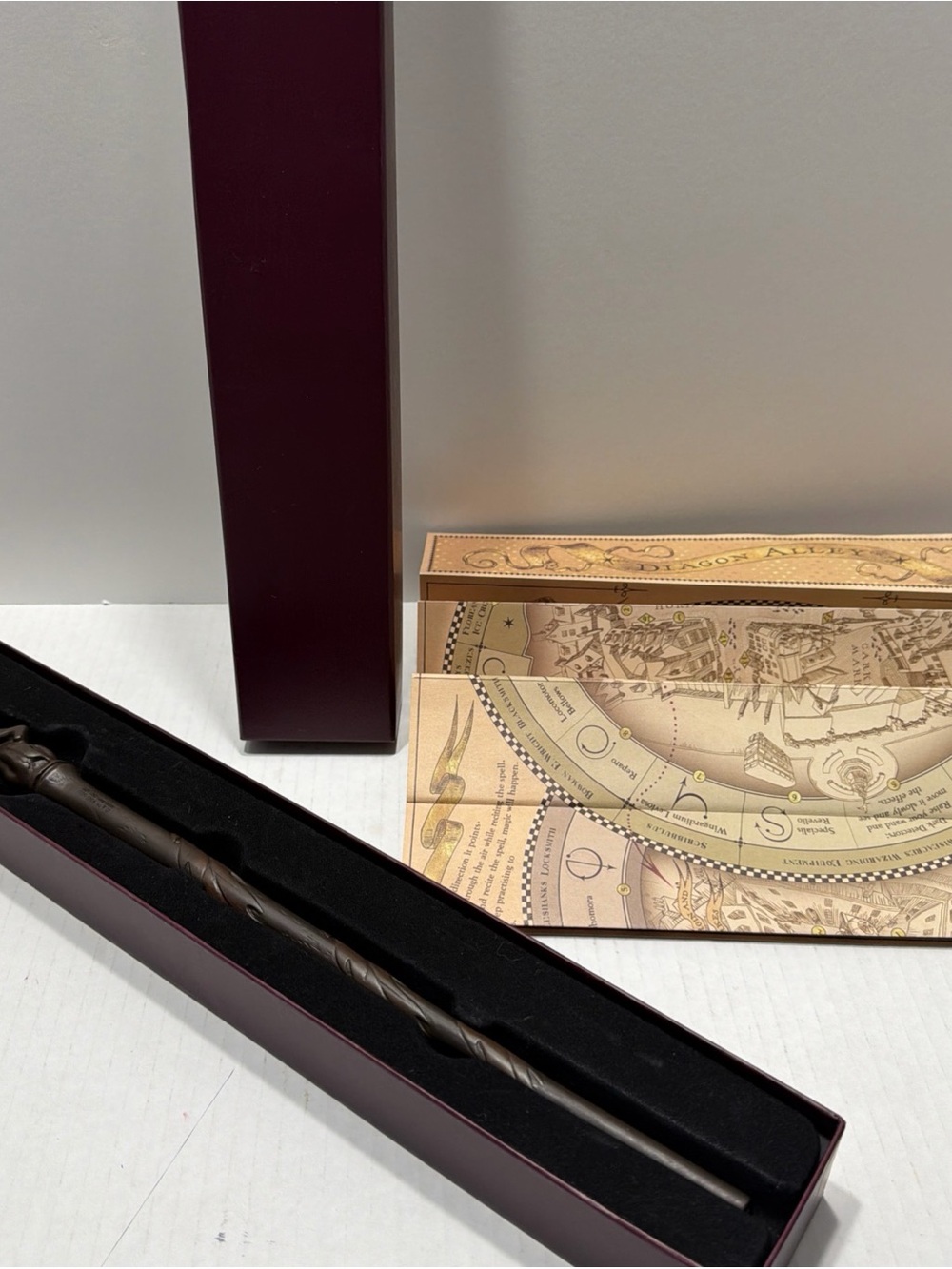 Universal Studios Harry Potter -  Fleur Delacour Interactive Wand with Map &box